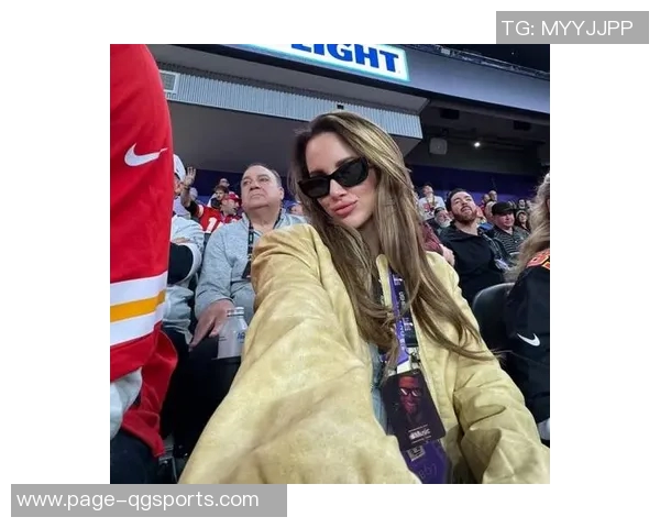 诺曼鲍威尔喜迎新生命00后女友怀孕颜值引关注 诺曼鲍威尔喜迎新生命00后女友怀孕颜值引关注