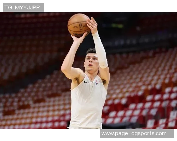 希罗表现平平17投6中三分命中率高但正负值全队最低